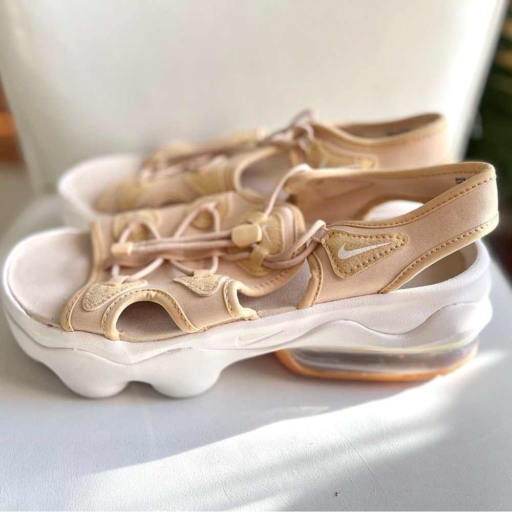 Nike Air Max Women's KoKo Tan Sandals Chunky Platform Shoes sz 11